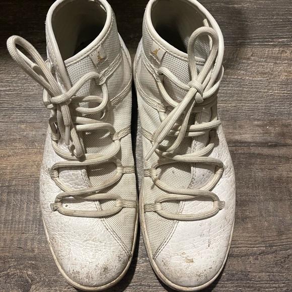 Air Jordan White Shoes - Picture 1 of 3